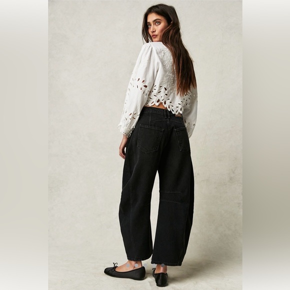 We The Free Good Luck Barrel Jeans Size 27 - Picture 2 of 7